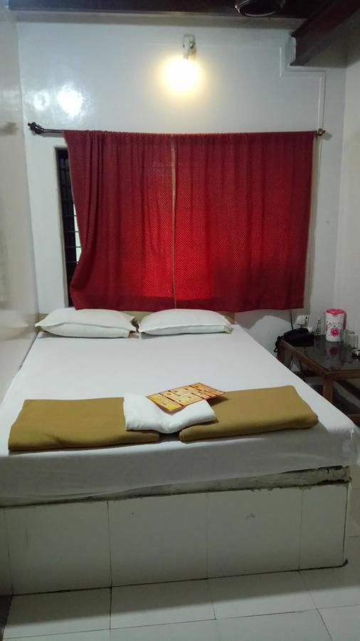 Hotel Ashoka โลนาวาลา ภายนอก รูปภาพ