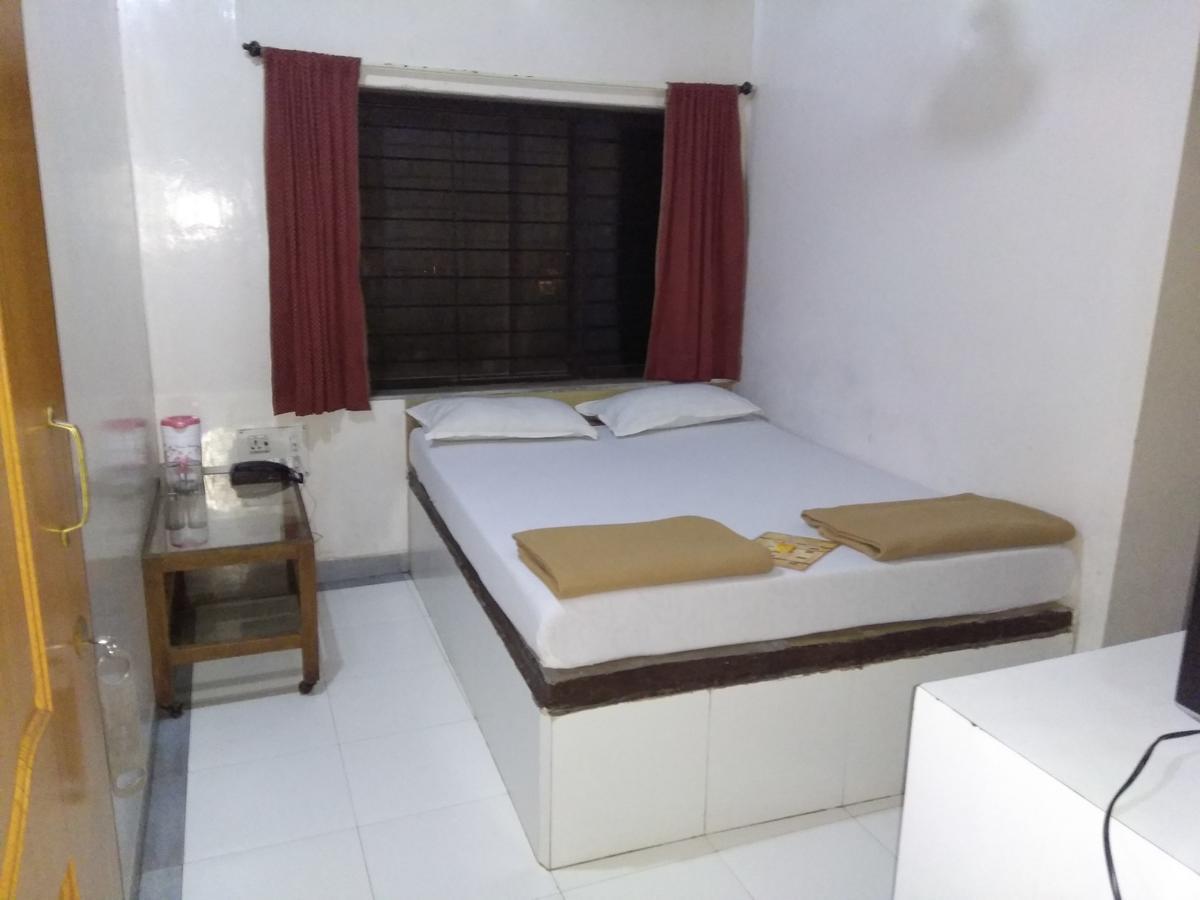 Hotel Ashoka โลนาวาลา ภายนอก รูปภาพ