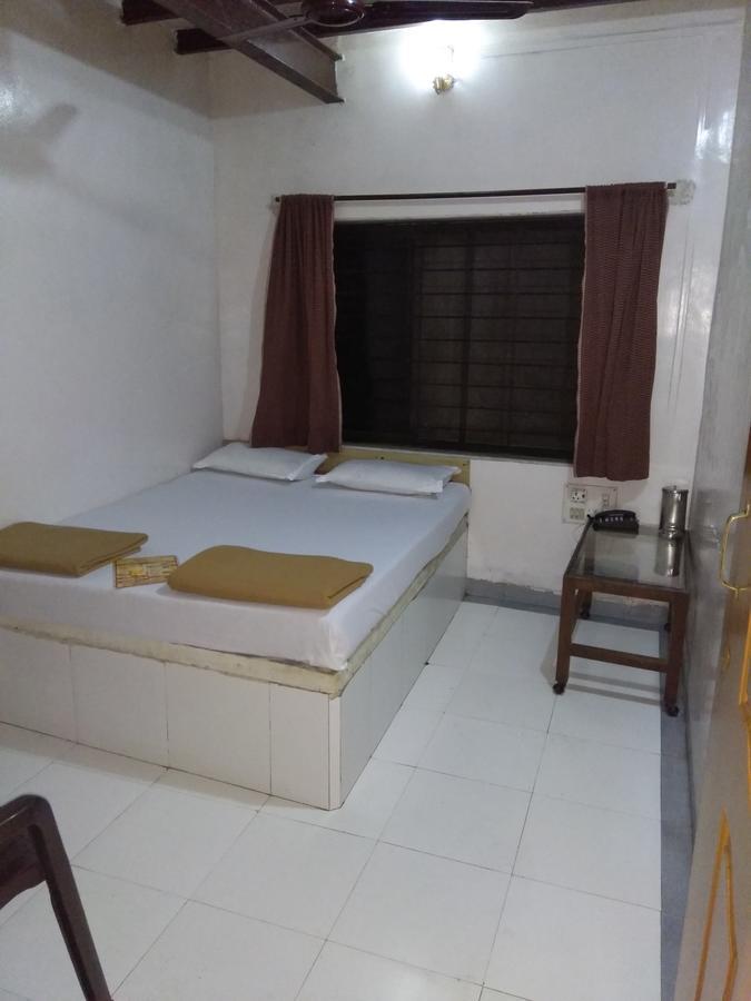 Hotel Ashoka โลนาวาลา ภายนอก รูปภาพ